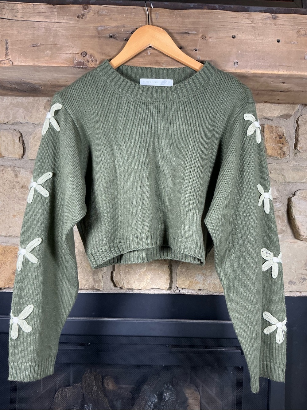 Altar'd State Cottagecore Daisy Sleeve Crop Sweater Olive Green Women's Size Sm